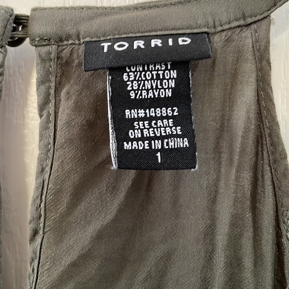 Torrid green loose tank size 1 - Picture 2 of 4